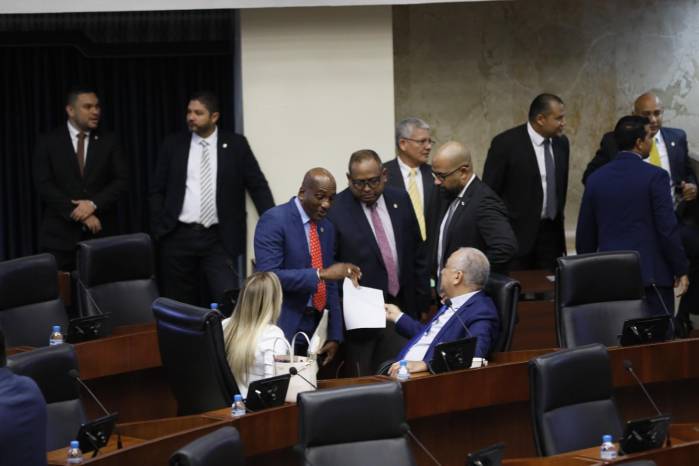 La Comisión de Presupuesto fue la última en definirse ante la falta de consenso. La Comisión de Presupuesto fue la última en definirse ante la falta de consenso.