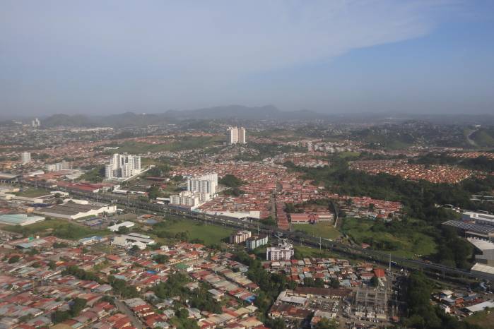 Durante la última década, Panamá realizó inversiones en infraestructura de transporte, además de planificar proyectos como el teleférico de San Miguelito, y el tren Panamá-David-Frontera. Durante la última década, Panamá realizó inversiones en infraestructura de transporte, además de planificar proyectos como el teleférico de San Miguelito, y el tren Panamá-David-Frontera.