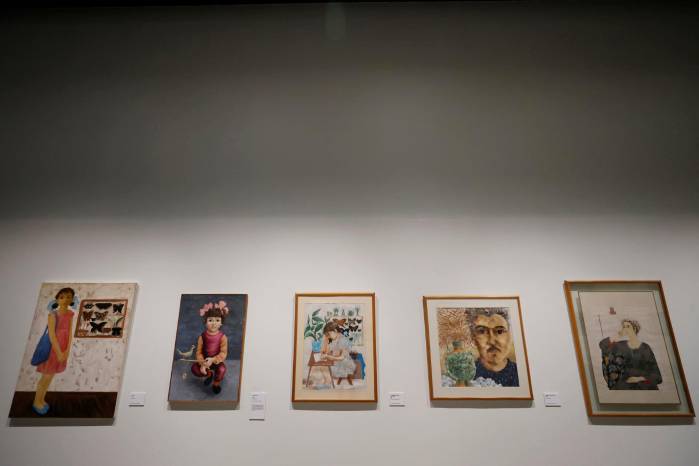 Fotografía de pinturas en óleo de la exhibición. Fotografía de pinturas en óleo de la exhibición.