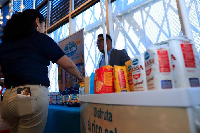 Empresas panameñas exponen sus productos en el Foro de la Industria de Alimentos y Bebidas. Empresas panameñas exponen sus productos en el Foro de la Industria de Alimentos y Bebidas.