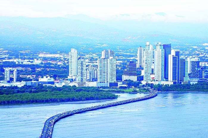 La ciudad de Panamá es uno de los principales polos de desarrollo del país. La ciudad de Panamá es uno de los principales polos de desarrollo del país.
