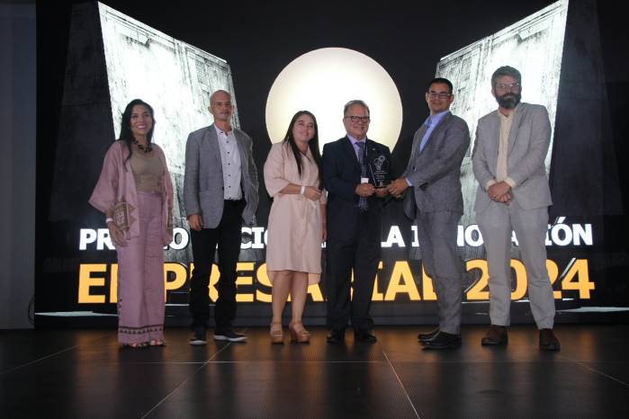 Ecotopia Teak Incorporated se llevó el segundo lugar. Ecotopia Teak Incorporated se llevó el segundo lugar.
