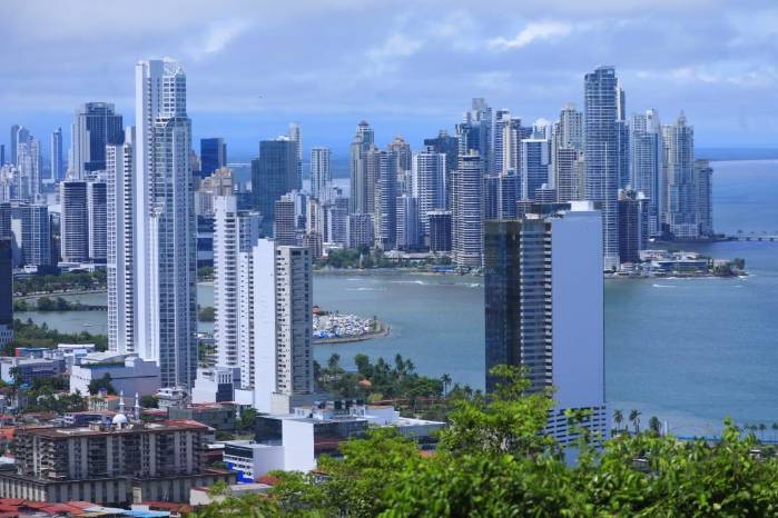 El 18 de octubre de 2024, el país emitió el Decreto Ejecutivo 512, que autoriza a la Autoridad Marítima de Panamá a cancelar de oficio el registro de naves, lo que dio como resultado la cancelación de 107 buques. El 18 de octubre de 2024, el país emitió el Decreto Ejecutivo 512, que autoriza a la Autoridad Marítima de Panamá a cancelar de oficio el registro de naves, lo que dio como resultado la cancelación de 107 buques.