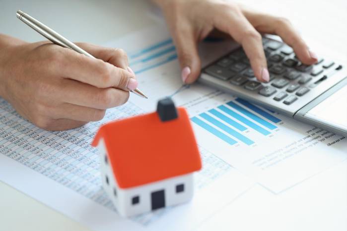 Los préstamos de vivienda con interés preferencial a diciembre 2023 ascendió a $8,812 millones. Los préstamos de vivienda con interés preferencial a diciembre 2023 ascendió a $8,812 millones.