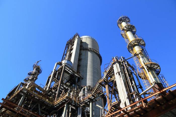 Las empresas industriales suelen operar utilizando una infraestructura distribuida geográficamente. Las empresas industriales suelen operar utilizando una infraestructura distribuida geográficamente.