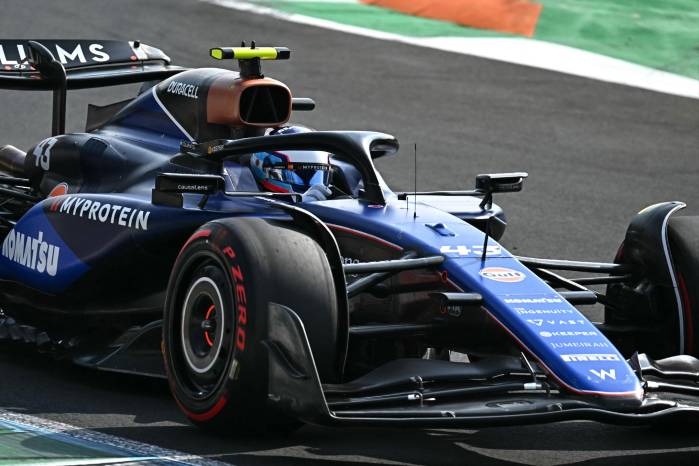 Colapinto en 2023 fue parte del equipo de los pilotos de reserva de Williams. Colapinto en 2023 fue parte del equipo de los pilotos de reserva de Williams.