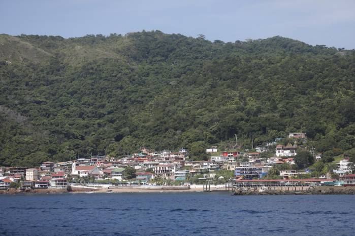 Taboga tiene una larga historia en la que confluyen conquistadores, piratas, navieros, militares y pescadores. Taboga tiene una larga historia en la que confluyen conquistadores, piratas, navieros, militares y pescadores.
