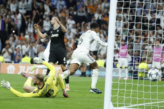 El centrocampista del Real Madrid Jude Bellingham celebra tras marcar ante la Juventus. El centrocampista del Real Madrid Jude Bellingham celebra tras marcar ante la Juventus.