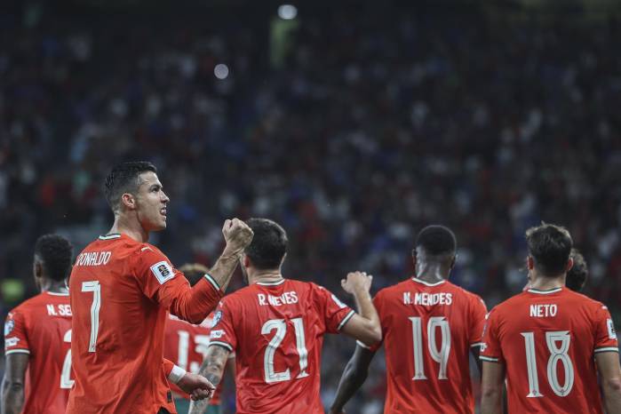 Cristiano Ronaldo celebrando un gol con la selección de Portugal. Cristiano Ronaldo celebrando un gol con la selección de Portugal.