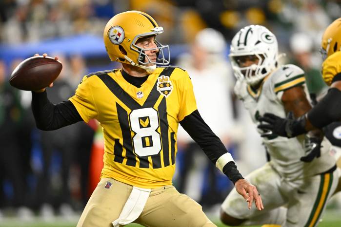 Aaron Rodgers, de los Pittsburgh Steelers durante el partido ante los Green Bay Packers. Aaron Rodgers, de los Pittsburgh Steelers durante el partido ante los Green Bay Packers.