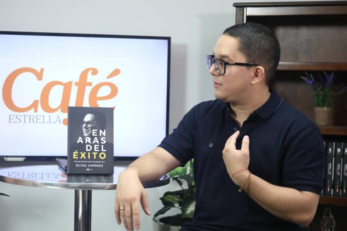 Elías Jiménez publicó su nuevo libro “En aras del éxito”. Elías Jiménez publicó su nuevo libro “En aras del éxito”.