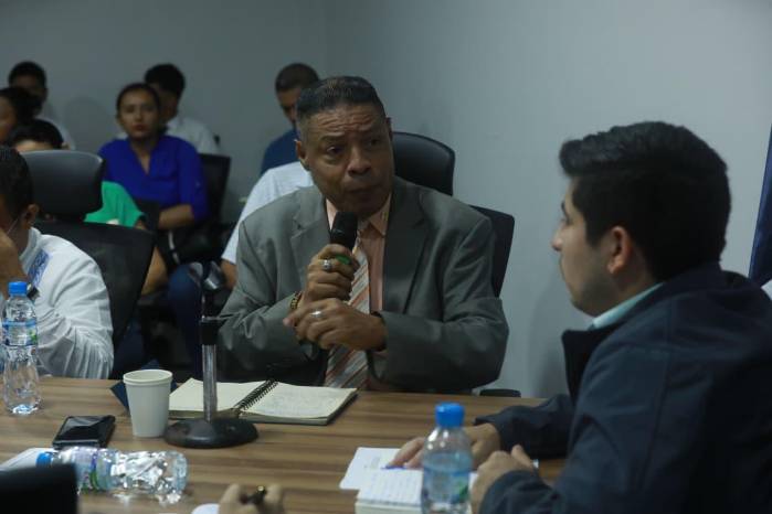 Bloise confirmó que los docentes participarán de las reuniones de la Comisión de Educación de la Asamblea Nacional. Bloise confirmó que los docentes participarán de las reuniones de la Comisión de Educación de la Asamblea Nacional.
