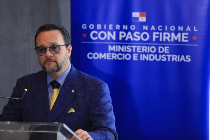 El ministro de Comercio e Industrias, Julio Moltó El ministro de Comercio e Industrias, Julio Moltó