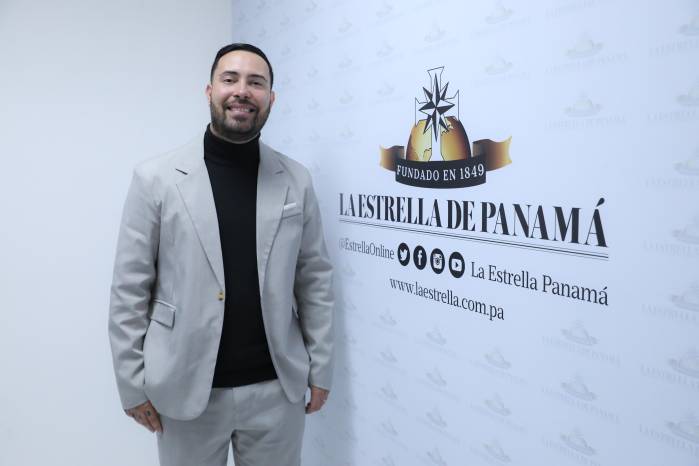 Artista puertorriqueño Davián Raúl. Artista puertorriqueño Davián Raúl.