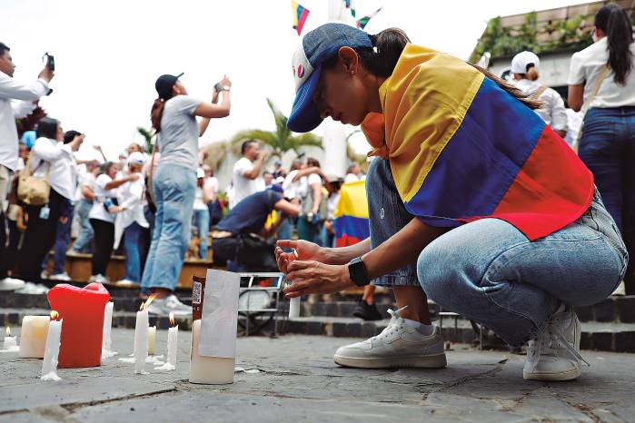 El atentado contra el senador Miguel Uribe generó una reacción unánime de rechazo de todos los partidos políticos, en medio de un clima polarizado. El atentado contra el senador Miguel Uribe generó una reacción unánime de rechazo de todos los partidos políticos, en medio de un clima polarizado.