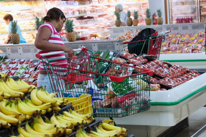 La encuesta muestra la posible pérdida de poder adquisitivo, el aumento de gastos básicos y la percepción de estancamiento económico en los hogares. La encuesta muestra la posible pérdida de poder adquisitivo, el aumento de gastos básicos y la percepción de estancamiento económico en los hogares.