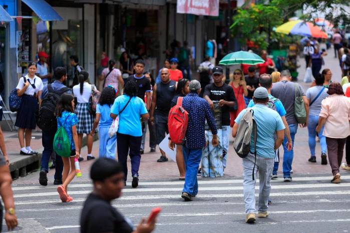 Si la deuda de septiembre fuese cubierta por los panameños cada uno debería aportar $13,021. Si la deuda de septiembre fuese cubierta por los panameños cada uno debería aportar $13,021.