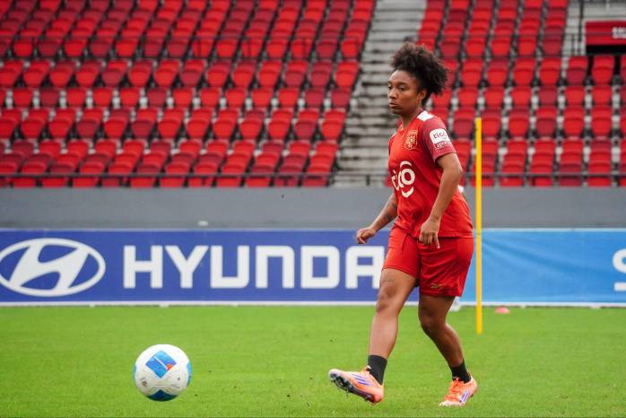 Marta Cox durante un entrenamiento con la selección femenina de Panamá. Marta Cox durante un entrenamiento con la selección femenina de Panamá.