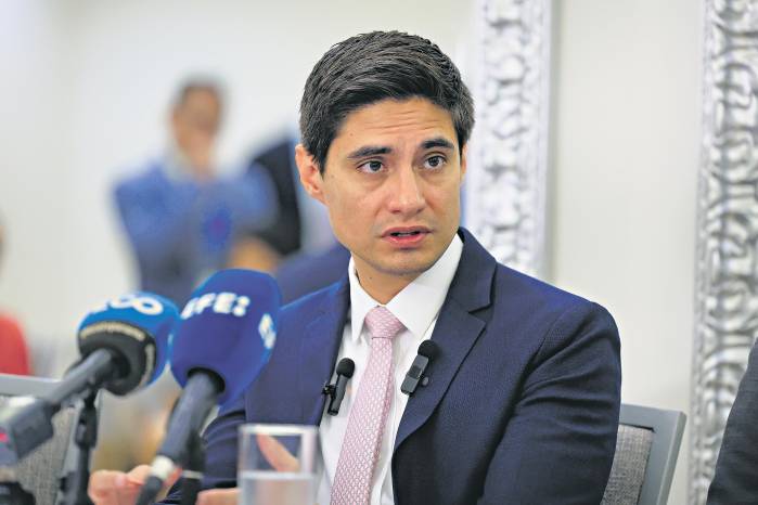 El vicepresidente y analista senior de Moody’s, Renzo Merino, habla en una rueda de prensa este martes, en Ciudad de Panamá (Panamá). El vicepresidente y analista senior de Moody’s, Renzo Merino, habla en una rueda de prensa este martes, en Ciudad de Panamá (Panamá).