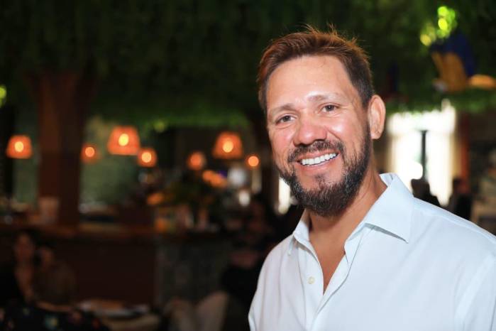 Fran Escalona, chef ejecutivo del restaurante El Enemigo Fran Escalona, chef ejecutivo del restaurante El Enemigo