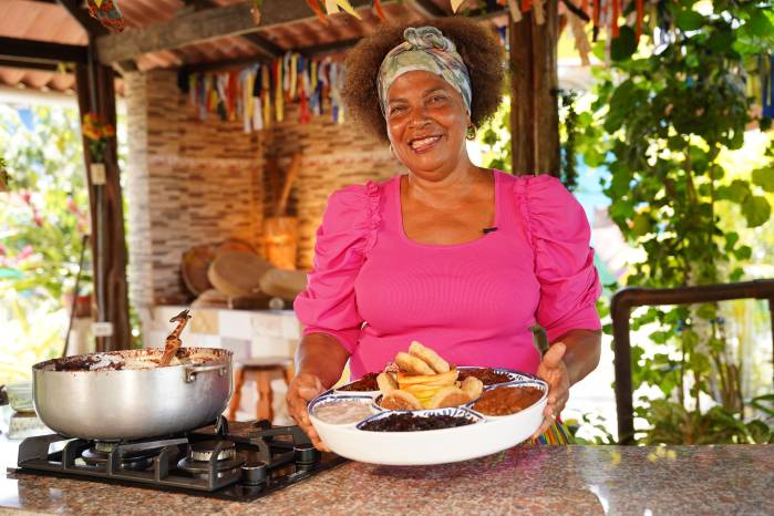 La chef Leticia Levy muestra una bandeja con postres que se confeccionan, por lo regular, para la Semana Santa. La chef Leticia Levy muestra una bandeja con postres que se confeccionan, por lo regular, para la Semana Santa.