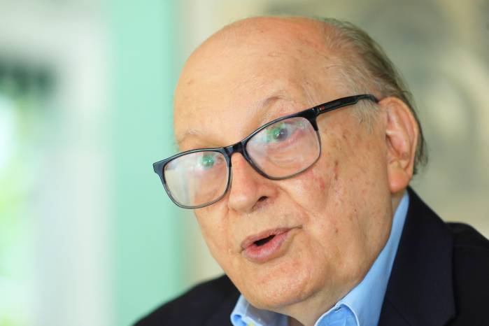 Ricardo de la Espriella, fue presidente de Panamá desde el 30 de julio de 1982 al 13 de febrero de 1984. Ricardo de la Espriella, fue presidente de Panamá desde el 30 de julio de 1982 al 13 de febrero de 1984.