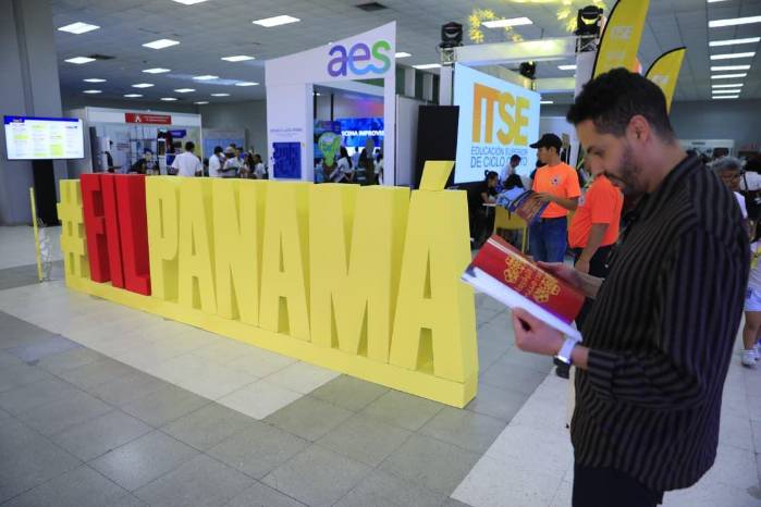 La Feria Internacional del Libro de Panamá comenzó este lunes 11 de agosto. La Feria Internacional del Libro de Panamá comenzó este lunes 11 de agosto.