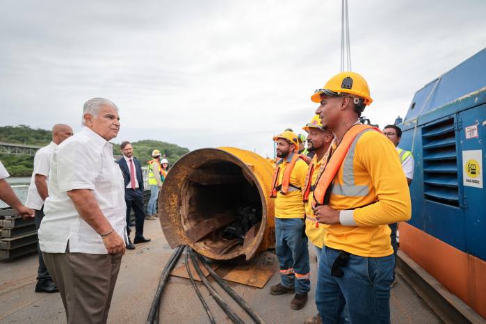 el presidente José Raúl Mulino recibió un informe de los distintos frentes de construcción. el presidente José Raúl Mulino recibió un informe de los distintos frentes de construcción.
