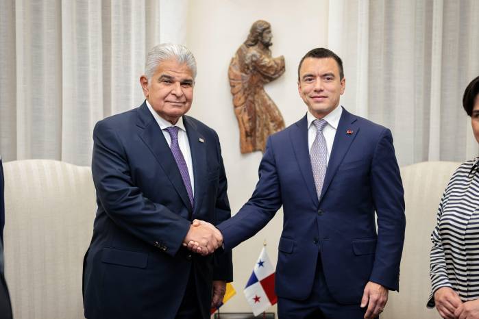 Mulino compartió con Noboa detalles del proyecto hídrico del río Indio, destinado a garantizar el suministro de agua para el Canal de Panamá en contextos de sequía prolongada. Mulino compartió con Noboa detalles del proyecto hídrico del río Indio, destinado a garantizar el suministro de agua para el Canal de Panamá en contextos de sequía prolongada.