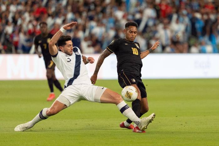 Ismael Díaz batalló durante todo el partido. Ismael Díaz batalló durante todo el partido.