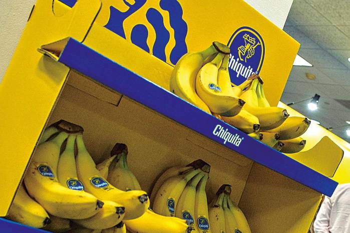 Fotografía de archivo de un cúbiculo con productos de la multinacional bananera Chiquita, en Miami. Fotografía de archivo de un cúbiculo con productos de la multinacional bananera Chiquita, en Miami.