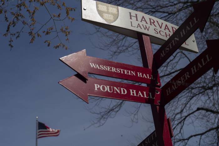 Harvard es una de las universidades que ha perdido parte de sus fondos por las políticas de Donald Trump. Harvard es una de las universidades que ha perdido parte de sus fondos por las políticas de Donald Trump.