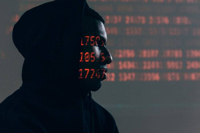Advierten de amenazas financieras, fraudes con IA y secuestro de datos Advierten de amenazas financieras, fraudes con IA y secuestro de datos