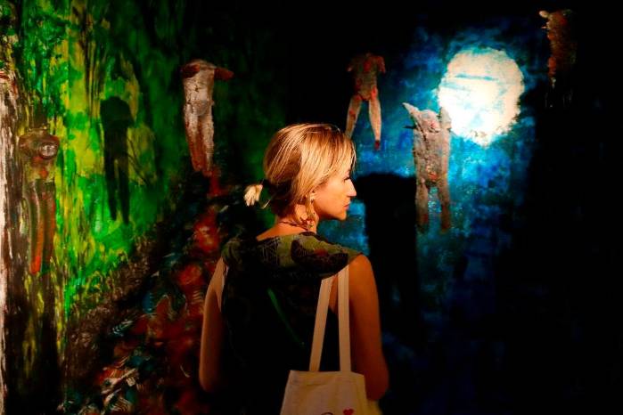 Además del lanzamiento del catálogo, se llevó a cabo un conversatorio con el equipo curatorial de esta muestra. Además del lanzamiento del catálogo, se llevó a cabo un conversatorio con el equipo curatorial de esta muestra.