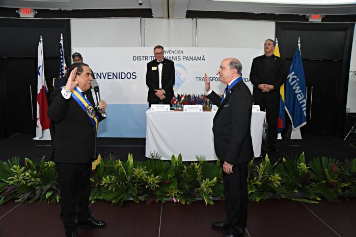 Alfredo R. Luciani F ha dedicado su tiempo y esfuerzo a impulsar proyectos sociales y comunitarios orientados a la niñez y juventud. Alfredo R. Luciani F ha dedicado su tiempo y esfuerzo a impulsar proyectos sociales y comunitarios orientados a la niñez y juventud.