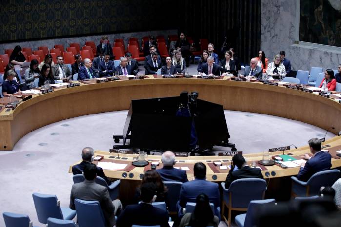 El Consejo de Seguridad de la ONU durante el debate de la resolución que exigía el alto al fuego en Gaza. El Consejo de Seguridad de la ONU durante el debate de la resolución que exigía el alto al fuego en Gaza.
