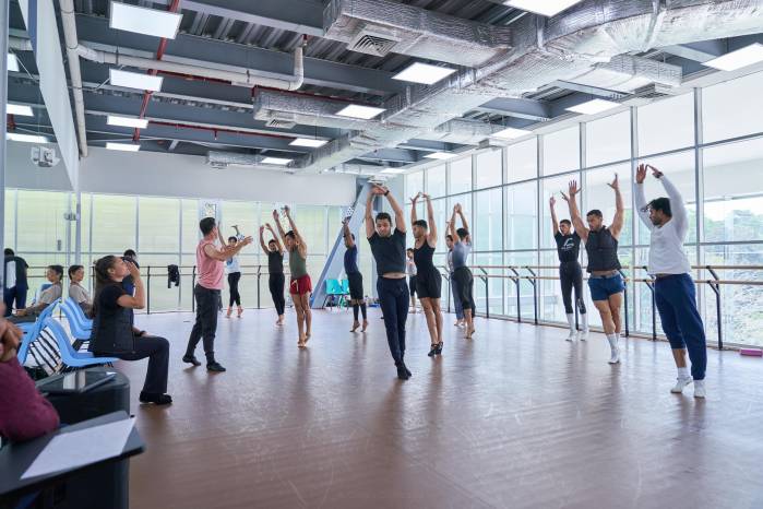 Hay coreografías con un grado de complejidad muy alto en términos escénicos. Hay coreografías con un grado de complejidad muy alto en términos escénicos.