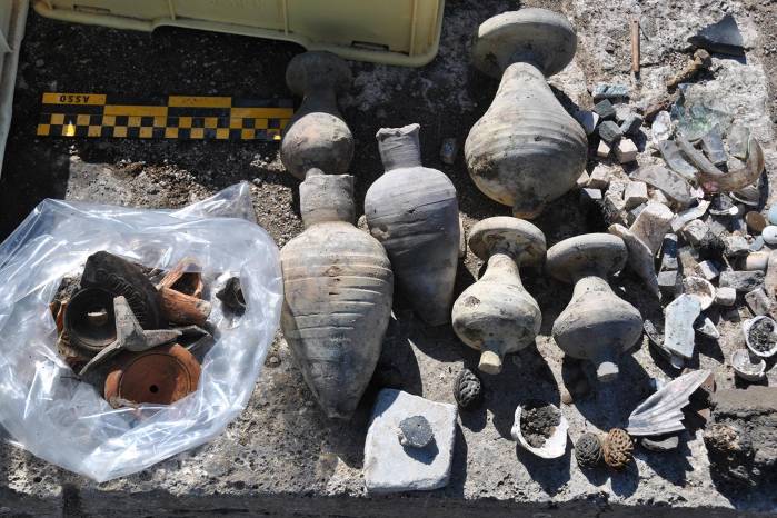 Vista de los restos arqueológicos encontrados en la zona sagrada del Parque Arqueológico de Ostia Antica, al este de Roma. Vista de los restos arqueológicos encontrados en la zona sagrada del Parque Arqueológico de Ostia Antica, al este de Roma.