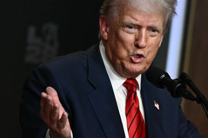 Varios premios Nobel de Estados Unidos advierten que los recortes y políticas de Donald Trump amenazan la ciencia, la salud y el liderazgo global del país. Varios premios Nobel de Estados Unidos advierten que los recortes y políticas de Donald Trump amenazan la ciencia, la salud y el liderazgo global del país.