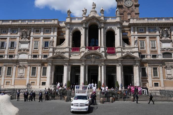 De manera privada se realiza la sepultura del féretro del papa Francisco en la basílica de Santa María La Mayor De manera privada se realiza la sepultura del féretro del papa Francisco en la basílica de Santa María La Mayor 