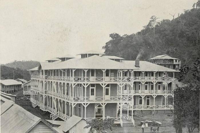 El hotel en Culebra era otro de los hoteles ubicados en los poblados en la línea del ferrocarril que aparecían en planos y mapas de entre 1905-1907. El hotel en Culebra era otro de los hoteles ubicados en los poblados en la línea del ferrocarril que aparecían en planos y mapas de entre 1905-1907.