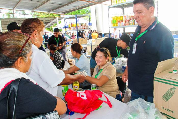 Las agroferias del IMA se desarrollan en distintos puntos del país. Las agroferias del IMA se desarrollan en distintos puntos del país.