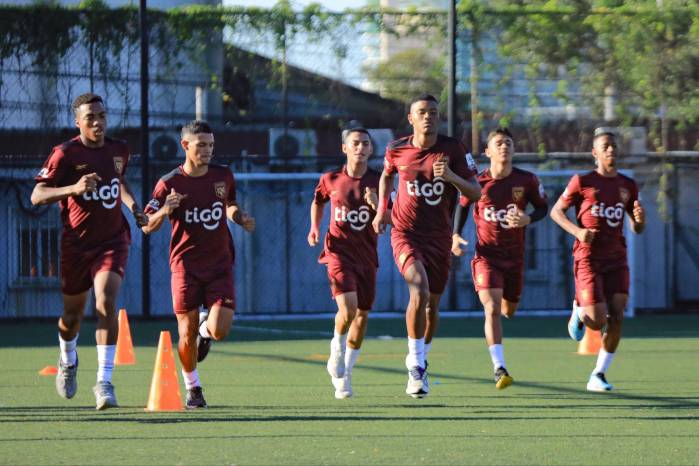 Jugadores de la selección sub-17 de Panamá durante un entrenamiento. Jugadores de la selección sub-17 de Panamá durante un entrenamiento.