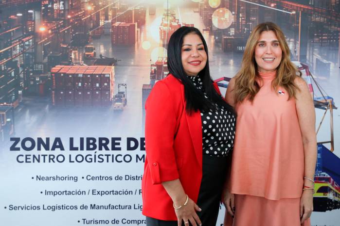La directora general de Aduanas, Soraya Valdivieso, y la gerente general de la ZLC, Luisa Napolitano. La directora general de Aduanas, Soraya Valdivieso, y la gerente general de la ZLC, Luisa Napolitano.