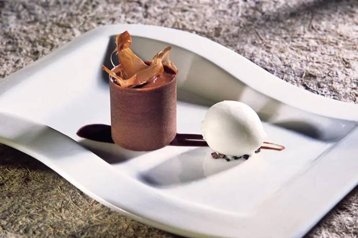 Coulant de chocolate de Jordi Roca de El Celler de Can Roca. Coulant de chocolate de Jordi Roca de El Celler de Can Roca.