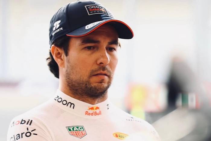 A pesar de haber tenido algunos altibajos con su excompañero en el Paddock, Max Verstappen, el mexicano le dedicó unas palabras de aliento. A pesar de haber tenido algunos altibajos con su excompañero en el Paddock, Max Verstappen, el mexicano le dedicó unas palabras de aliento.