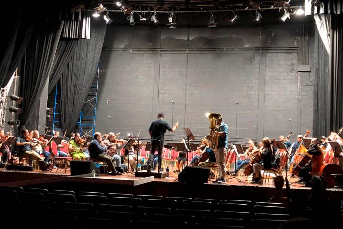Los ensayos generales durante estos días en el Teatro Balboa. Los ensayos generales durante estos días en el Teatro Balboa.
