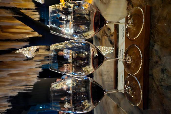 Los vinos Valduero son distribuidos en Panamá por SpiritWine Group. Los vinos Valduero son distribuidos en Panamá por SpiritWine Group.