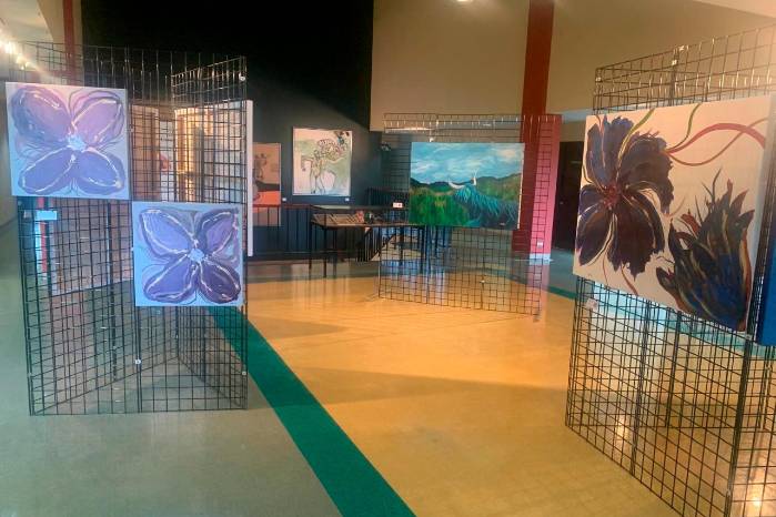 La exposición se puede ver en el cuarto piso de la Biblioteca Nacional. La exposición se puede ver en el cuarto piso de la Biblioteca Nacional.
