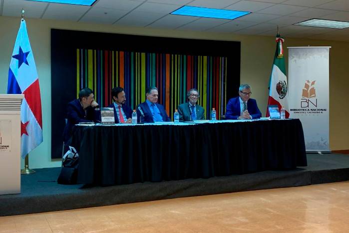 La Biblioteca Nacional fue el escenario de presentación. La Biblioteca Nacional fue el escenario de presentación.